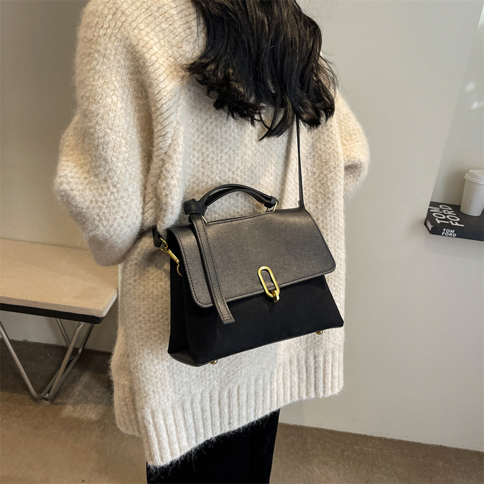 New for Women 2025 Fashion Versatile Simple Handbag Texture Commuter Single Shoulder Crossbody Small Square Bag