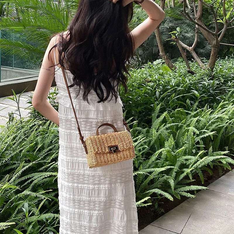 Shoulder Handmade Women's Summer Straw Beach Bag Bohemian Female Handbags Fashion Square Flap Lock Designer Shopper Purse