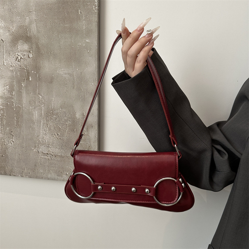 Western Style 2025 New Free Delivery Designer Bag Summer Texture Fashionable Women's Personality Korean Version Solid Color Single Luxury Bag Sho