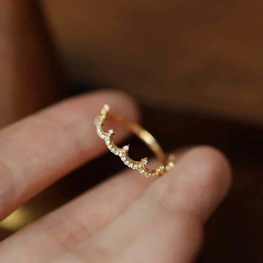 925 Sterling Silver Plated 18K Gold Zircon Crown Ring for Women Light Luxury Exquisite Wedding JewelryXJ250514