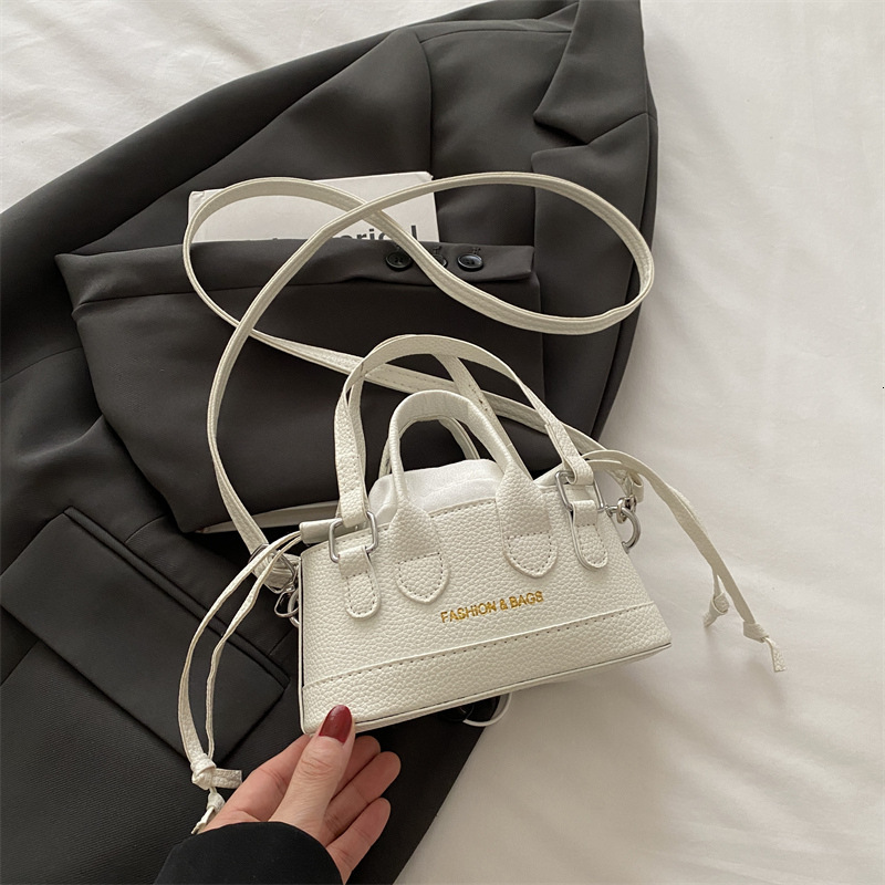 Handbag For Women 2025 Luxury Bag New Mini Crossbody With Stylish Design Single Shoulder New Free Delivery Designer Bag Texture Casual Armpit Bag