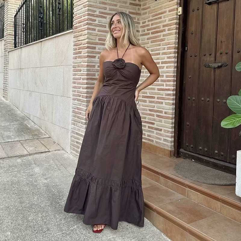 Dresses Summer Womens 2025 New Chic Tube Top Hanging Neck Holiday Dress Womens Street Fashion Party Long DressXJ250514