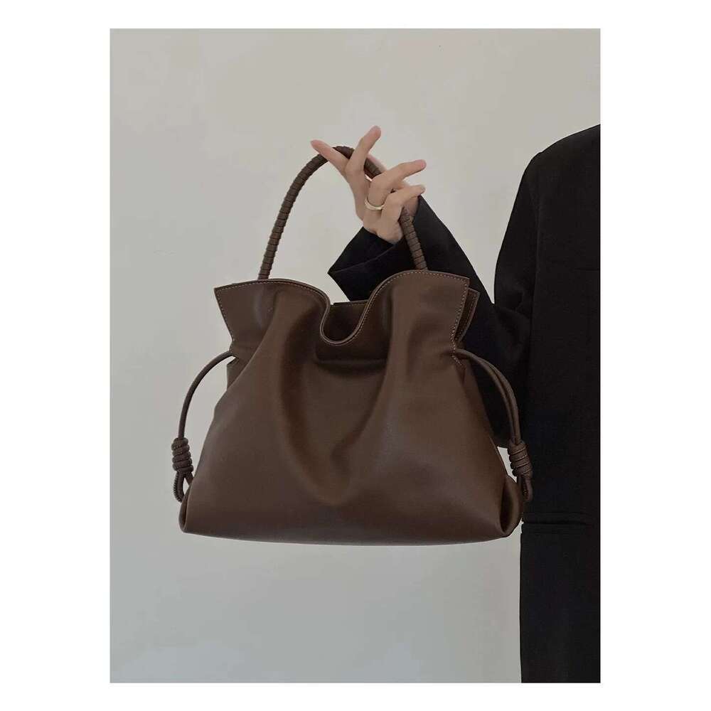 Women's New Spring Summer Crossbody Bag Single Shoulder Casual Versatile Fashion Household Leather Handbag Medium Size