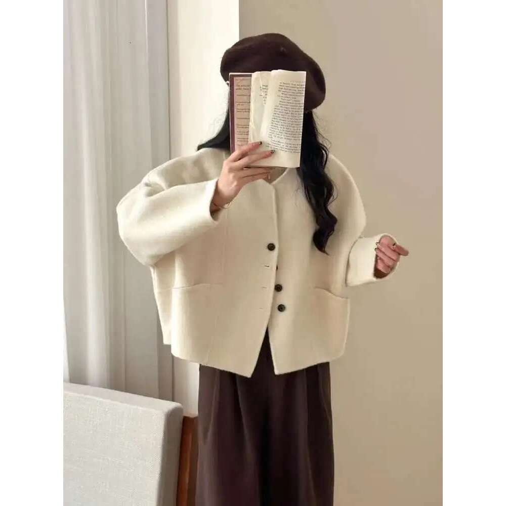 LANMREM Korean Style Short Woolen Jackets Women's Round Neck Solid Color Single Breasted Coat Fashion Winter New 2VV1711