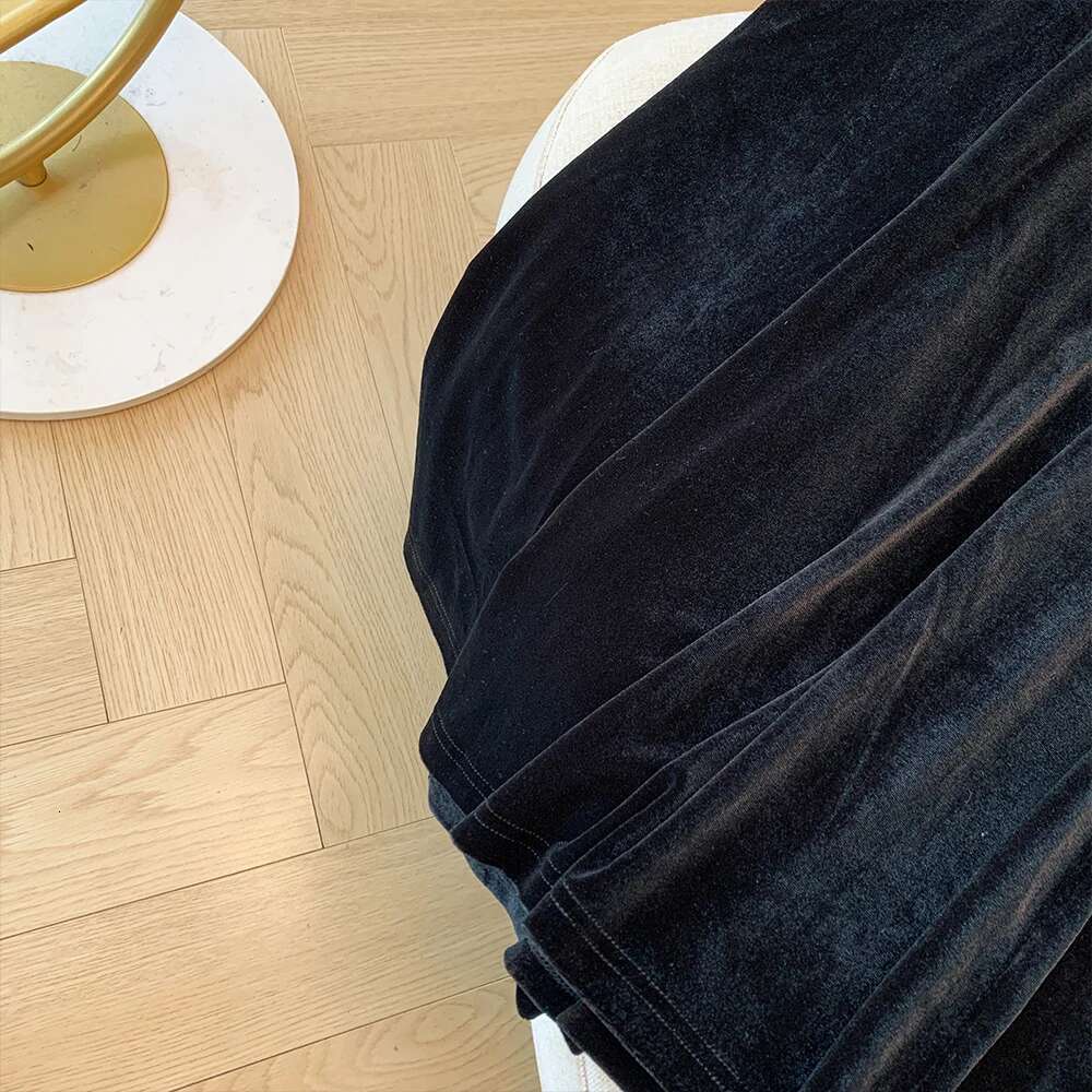 Plus-size women's Fall casual commuting loose and comfortable Black elastic waist lined A-line simple long skirt big
