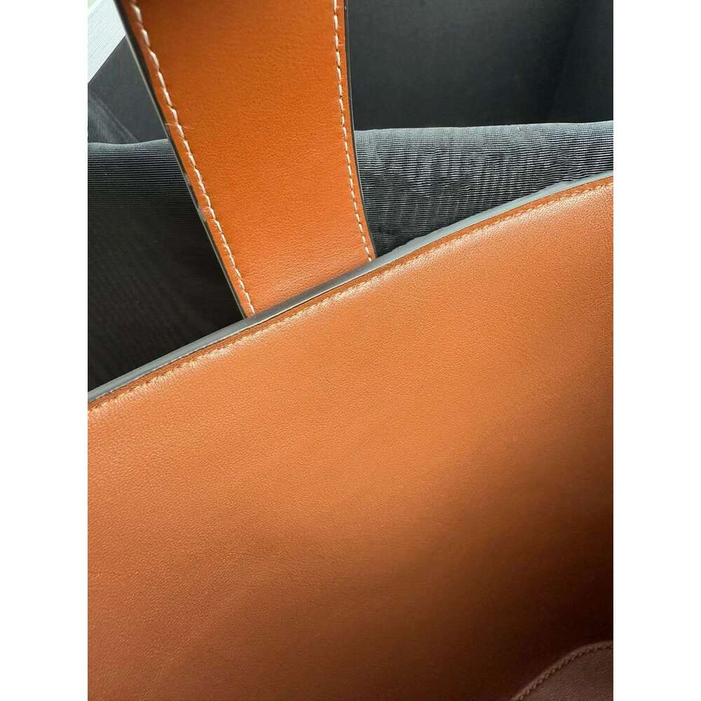 New Bucket Handbag Cowhide Single Shoulder Diagonal Cross Fashionable Versatile Classic Women's Bag