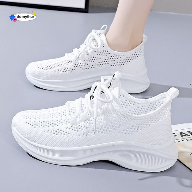 New summer breathable hollowed out sports with a casual, lightweight, and shock-absorbing surface for women. Non slip running soft soled mesh shoes ar