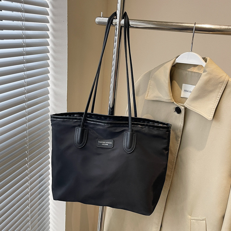 Free Delivery Designer Bag Oxford For Women With Large Capacity 2025 New Casual Versatile Shoulder Cloth Advanced Sensory And Diligent Tote Luxury Bag