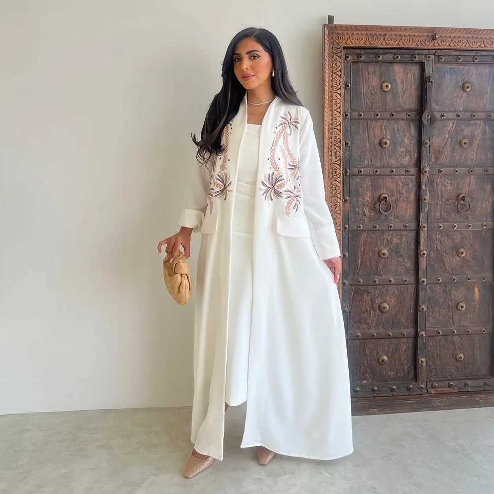 White Embroidery Open Front Abayas for Women Muslim Dress Dubai Kaftan Kimono Eid Islam Jalabiya Cardigan Caftan Marocain Femme X250514