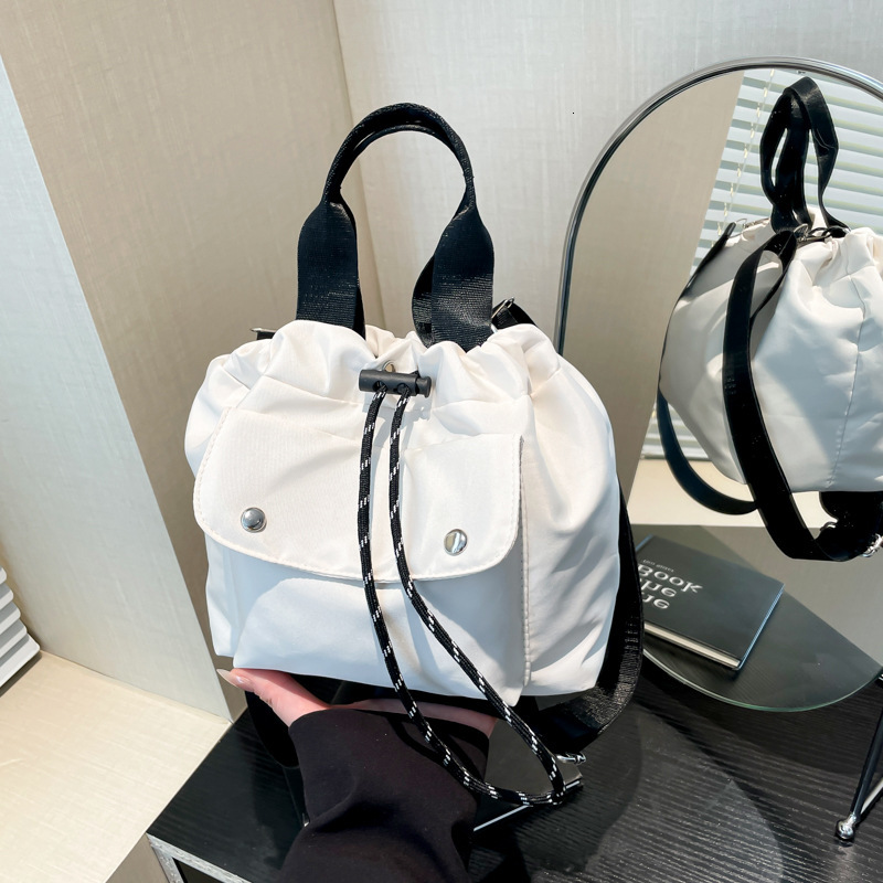 Color Blocked Armpit Women's Luxury Bag New 2025 Fashionable Texture Casual Shoulder Crossbody New Free Delivery Designer Bag Small Square Bag Tr