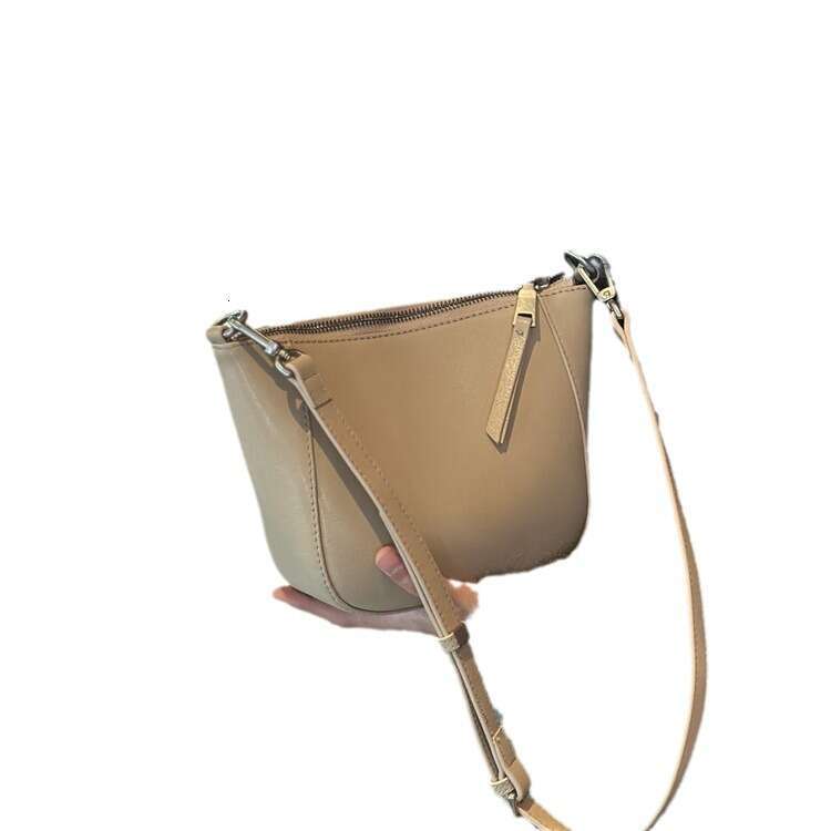 Genuine Leather Niche Cowhide Shoulder Crossbody 2024 Light Luxury Design Versatile Trendy Women's Bag