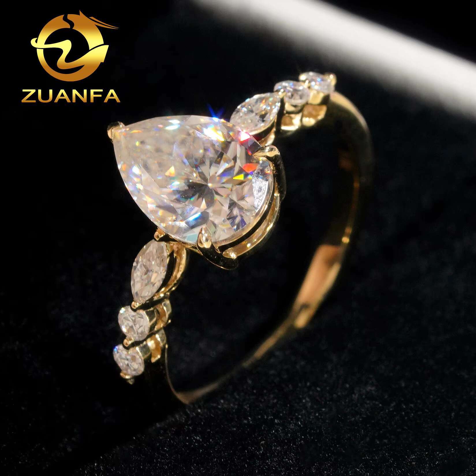 Fine Jewelry Pear Cut 10K Solid Gold Cluster Moissanite Diamond Ring Hip Hop Jewelry Engagement Ring for Men and Women