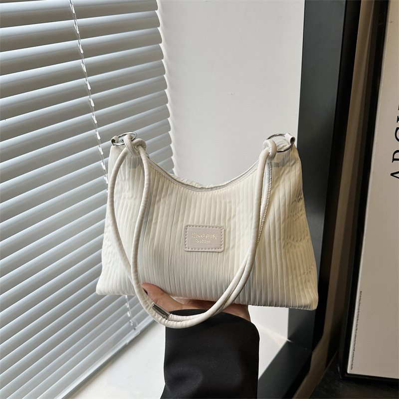 Capacity Handheld Underarm Bucket For Women Luxury Bag 2025 New Versatile New Free Delivery Designer Bag And Simple Single Shoulder Crossbody With Wri