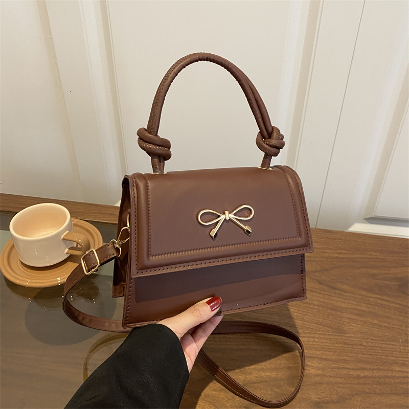 Spring And Summer Sexy Western For Women Luxury Bag 2025 New Style Trendy Versatile Slant Cross Fashion Super Hot Single Shoulder New Free Delivery De