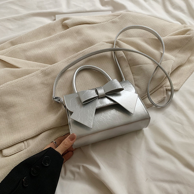 Free Delivery Designer Bag Unique Design Bow For Women 2025 New High End Texture Commuting Small Square Single Shoulder Crossbody Luxury Bag