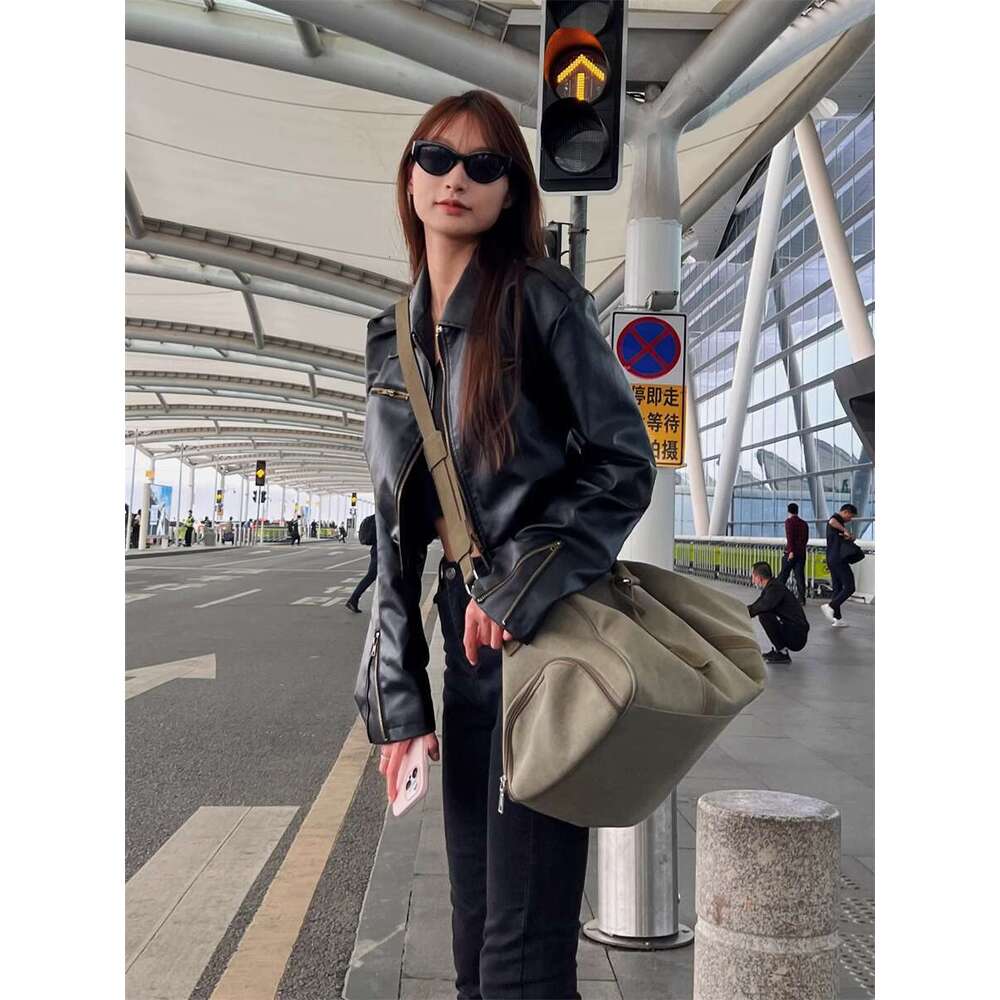 Military Green Canvas Travel for Women New Short Distance Boarding Luggage Fitness Bag Vintage Boston Handbag