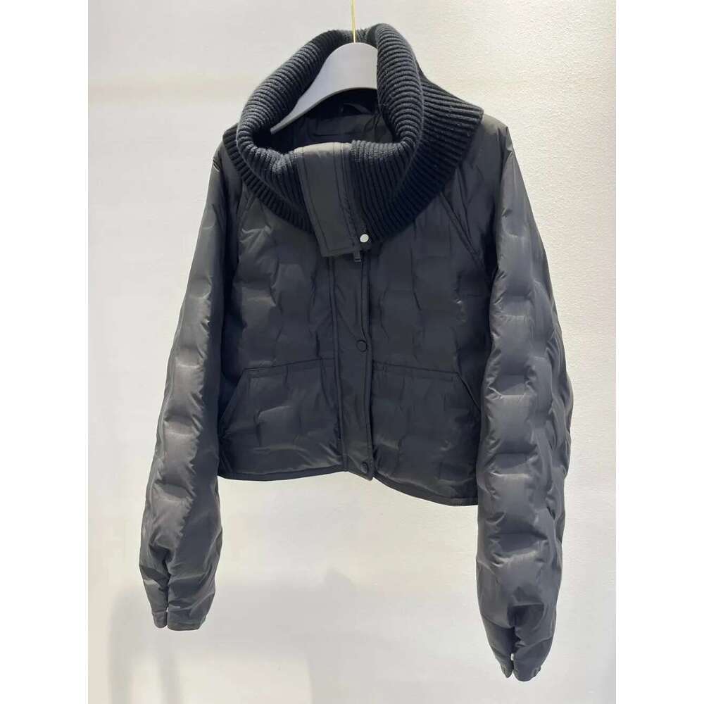Fashion Casual 2024 New Winter Short Warm White Duck Down Coat Female European Turn-Down Cape Collar Puffer Jacket Women