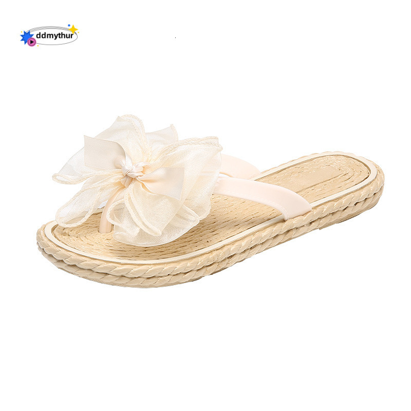 Women wearing flip flops in summer, fashionable and non slip on the beach, Instagram style beach bow sandals for women ddmythur