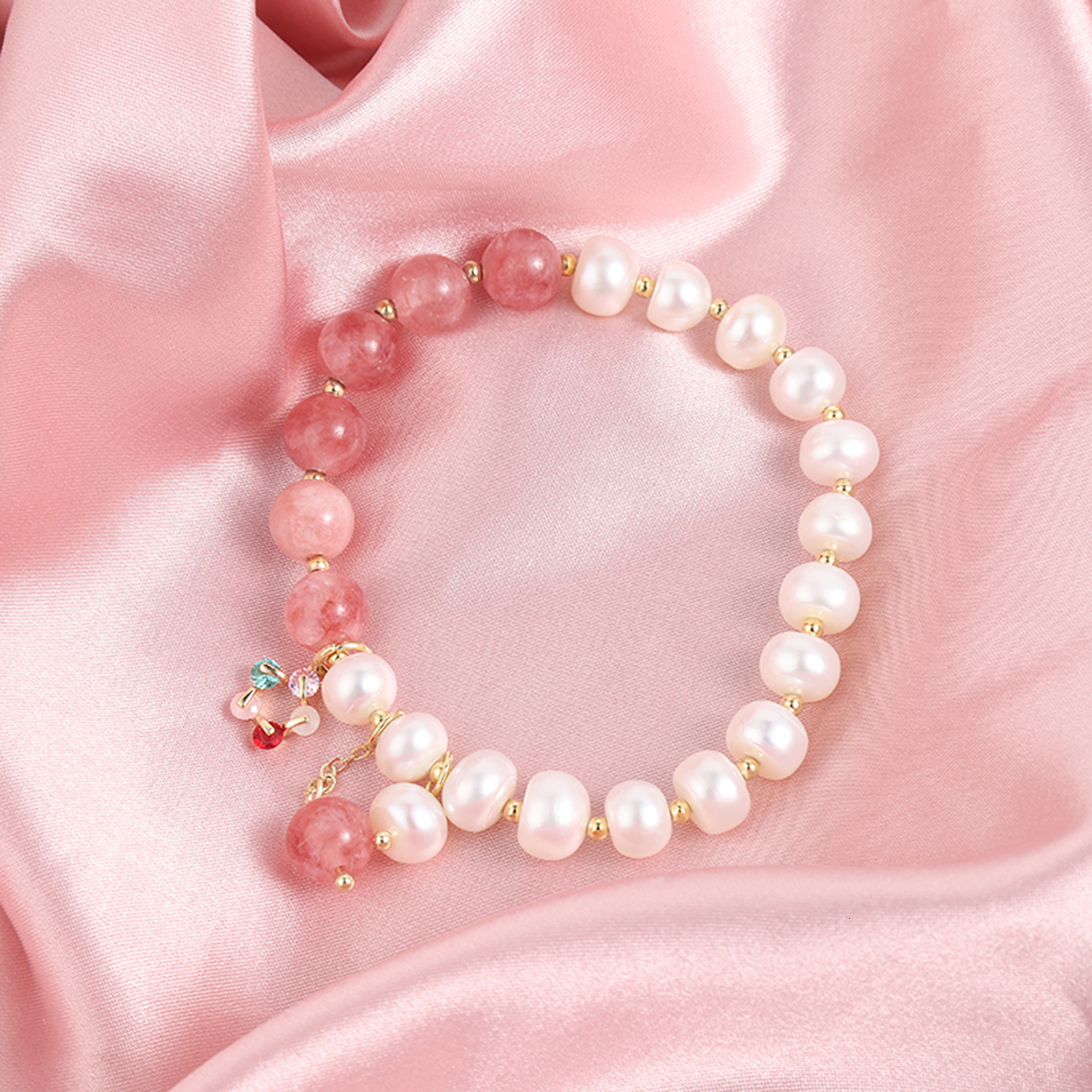 New niche design women's strawberry crystal pearl bracelet, super fairy countryside style, personalized fashion, colorful zirconium inlaid bracel