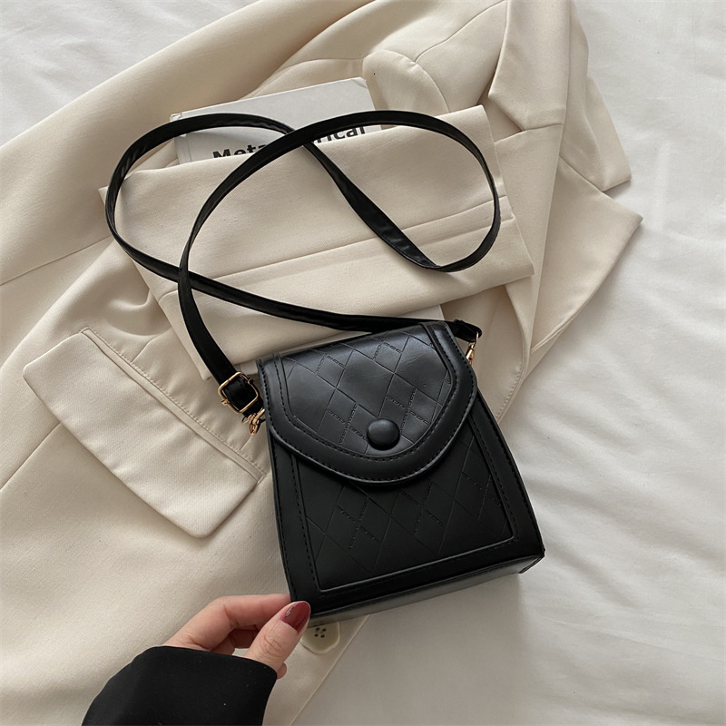 This Year's Popular Fashion Mobile Phone For Women In The Spring Summer Seasons Of 2025 Are Luxury Bag New Niche New Free Delivery Designer Bag S