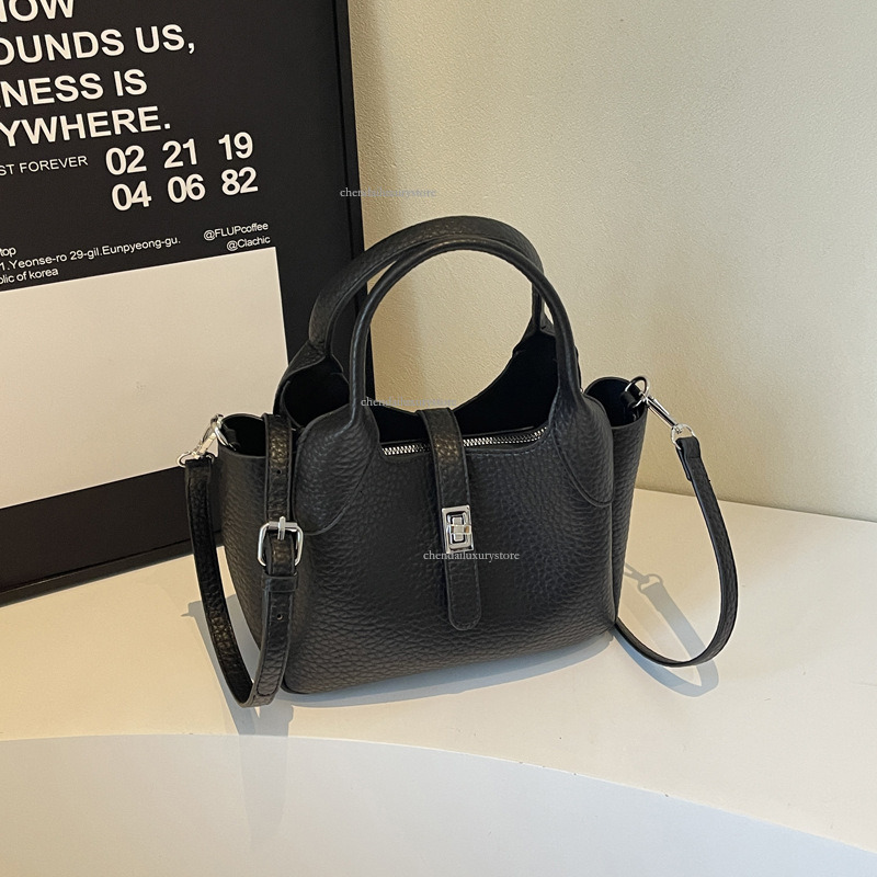 Ladies' Shoulder Bag Bucket Bag 2025 Free Shipping Designer Bags High-end Fashion Casual Crossbody Bag Large Capacity Trendy Shopping Bag