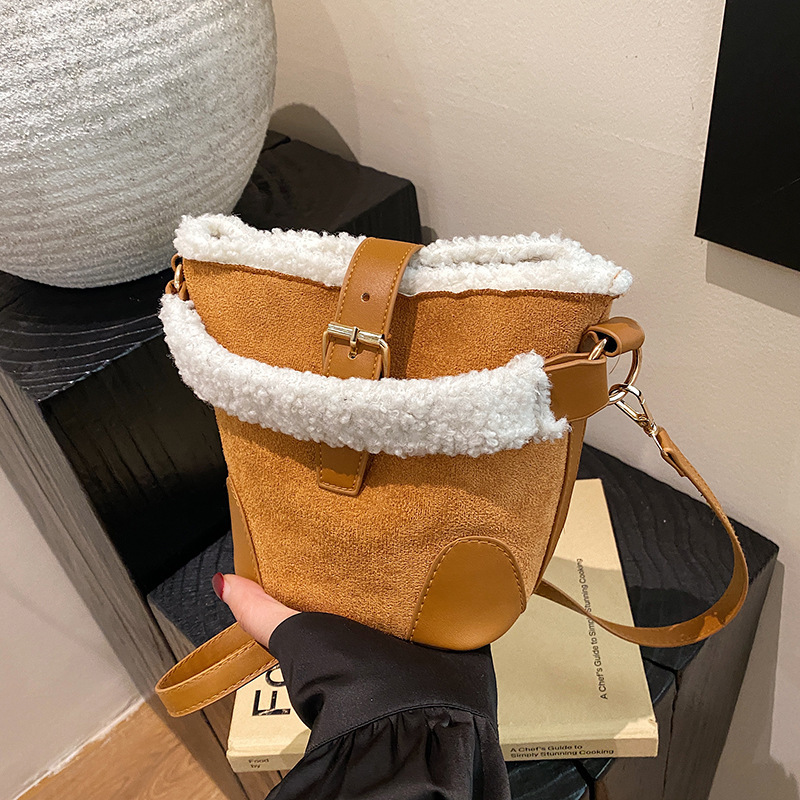 New Free Delivery Designer Bag Bucket Luxury Bag Winter New Shoulder Fashionable And Versatile Handbag Autumn Large Capacity Women's Bag Highend 