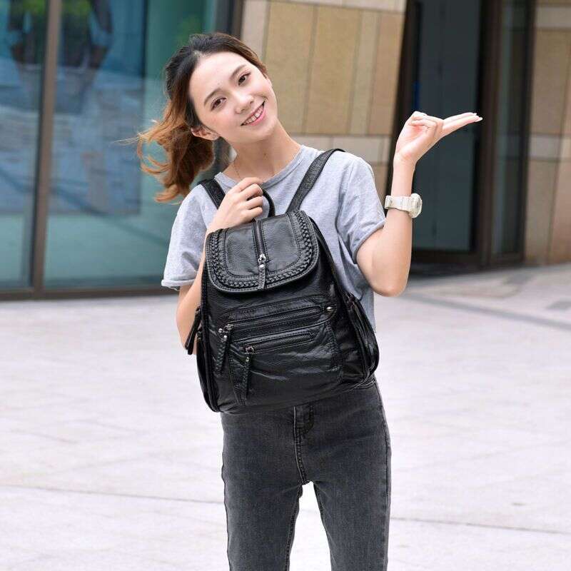 Backpack women 2025 new version versatile large capacity internet famous backpack soft leather outdoor leisure book bag