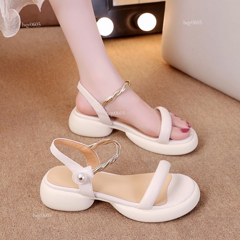 2025 Designer's New Boots Leather Lacquer Green Outdoor Formal Narrow Regular Women's Shoes Summer New Shoes