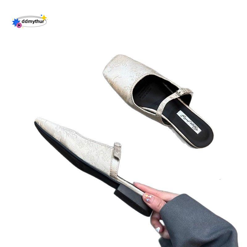 New Chinese style Baotou half slippers for women's wear, summer 2025 new silk flat bottomed dress with temperament single shoes ddmythur