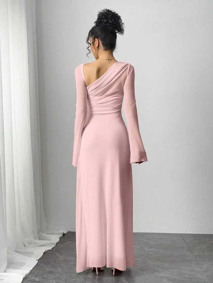 New spring/summer womens pink tulle explosion slim irregular diagonal shoulder ultra long dressXJ250514