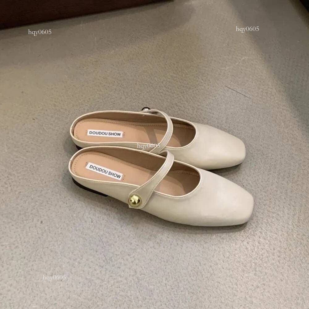 Top quality Brand High Quality New Style Free Delivery Designer GAI free shipping Summer cartoon for men women Waterproof white sier slippers walking 