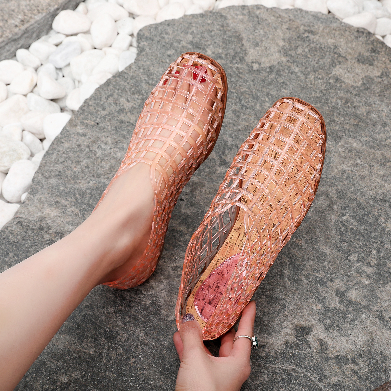 Designer single footed beach crystal jelly sandals, hollow flat hole comfortable shoes, 2025 Korean version women's casual shoes