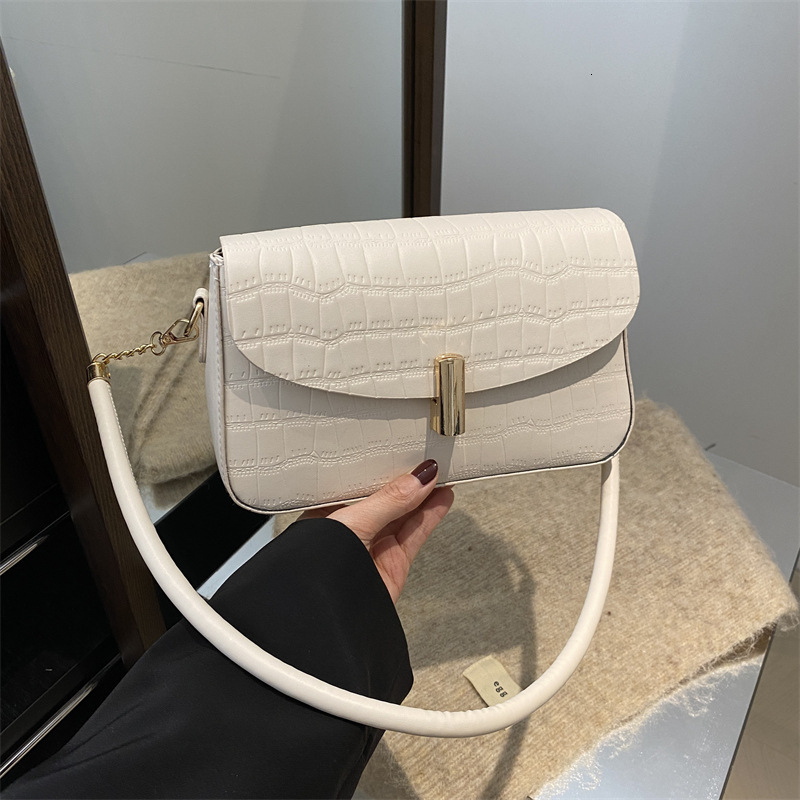 Korean Version Women's 2025 New Trendy Casual Crossbody Fashionable New Free Delivery Designer Bag Single Shoulder Armpit Bag Stylish Small Luxur