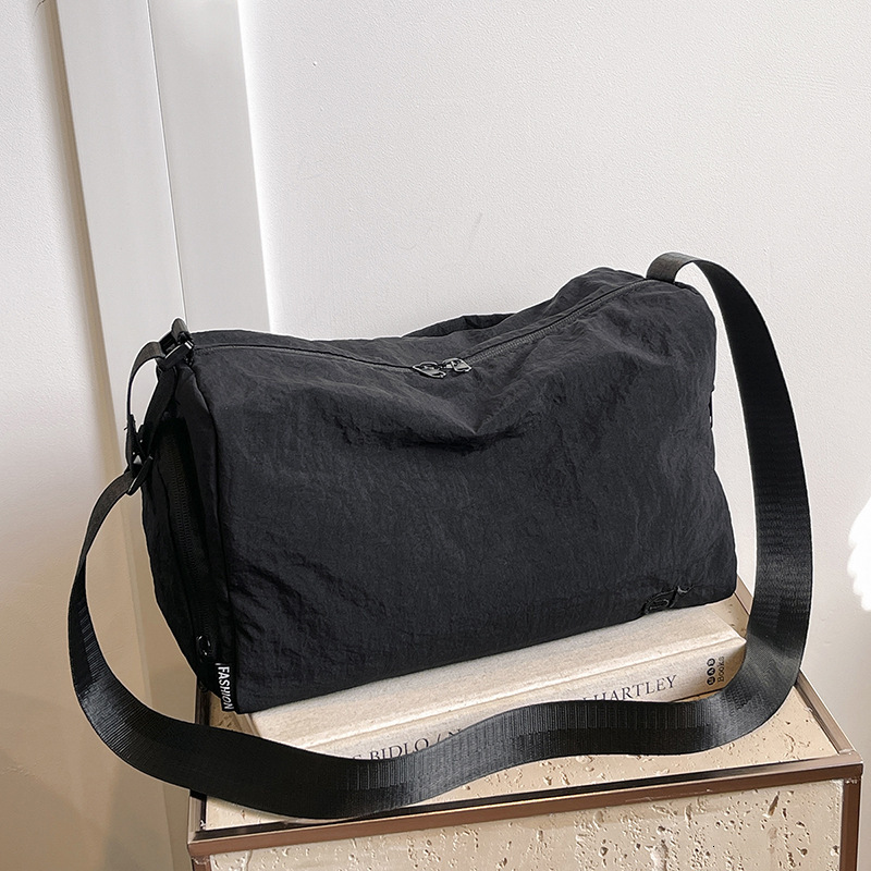 Free Delivery Designer Bag Korean Version Fashionable Lightweight Simple Casual Large Capacity Single Shoulder Crossbody Casual Autumn New High End To