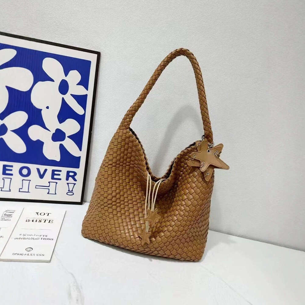 Tote Bag High End Niche Design Handmade Woven Large Capacity Tote Bag Casual And Lazy Style One Shoulder Underarm Bucket Bag KQ