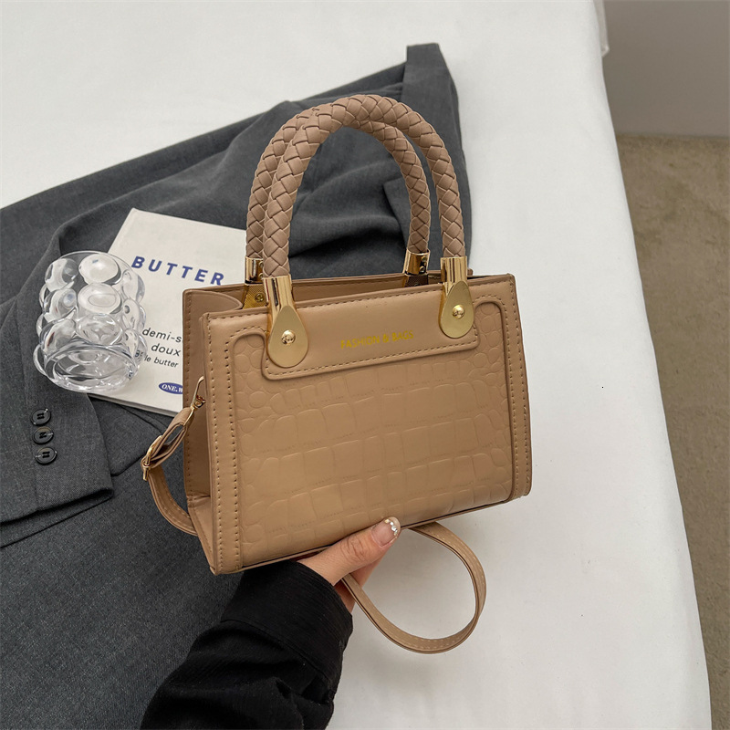 High Quality New Free Designer Bag 2024 Summer New Large Capacity Commuting Fashionable Solid Color Simple Handheld Single Cross Shoulder Small Handke