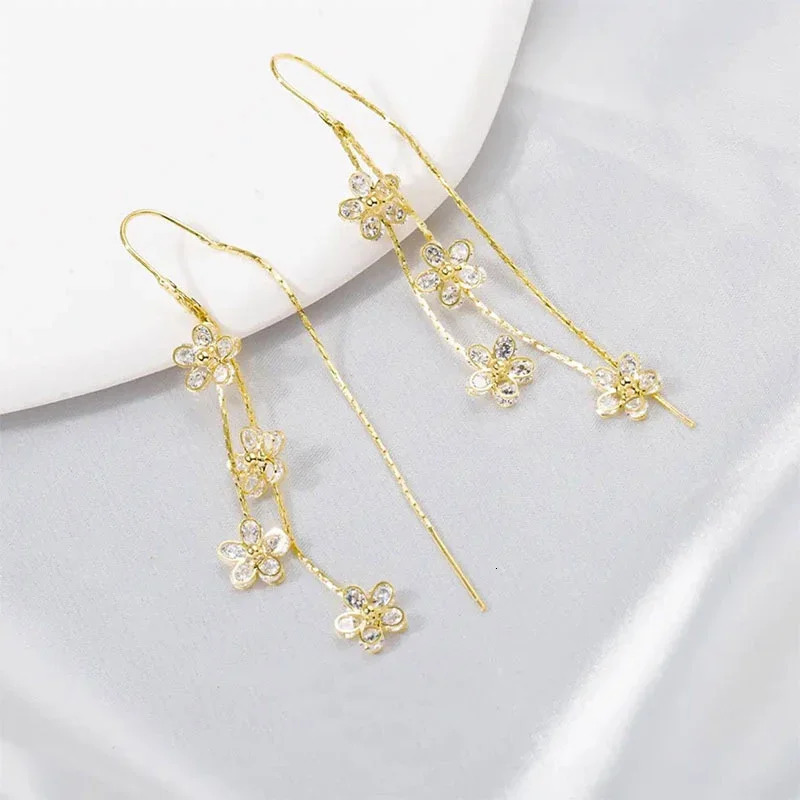 Elegant Zircon Flower Tassel Gold Color Ear Wire for Women Fashion Exquisite Sweet Temperament Ladies Party Jewelry Gifts 250513