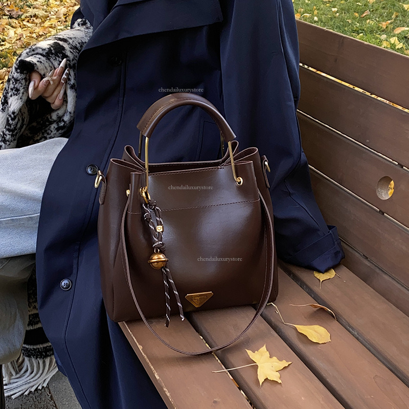 2025 Fashion Women's Handbag Free Shipping Designer Bag Daily Leisure High Quality Soft Leather Commuter Shoulder Bag Multi Functional Crossbody 
