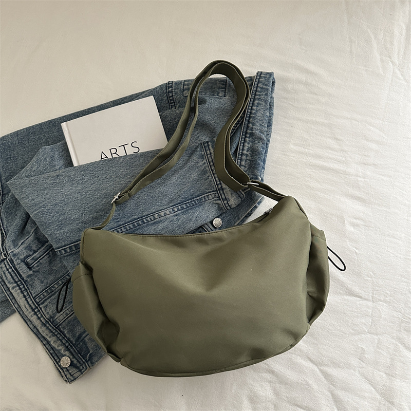 2025 New Free Delivery Designer Bag Nylon Cloth Women's Super Luxury Bag Soft Fabric New Versatile Shoulder Dumpling Large Capacity Simple Crossb