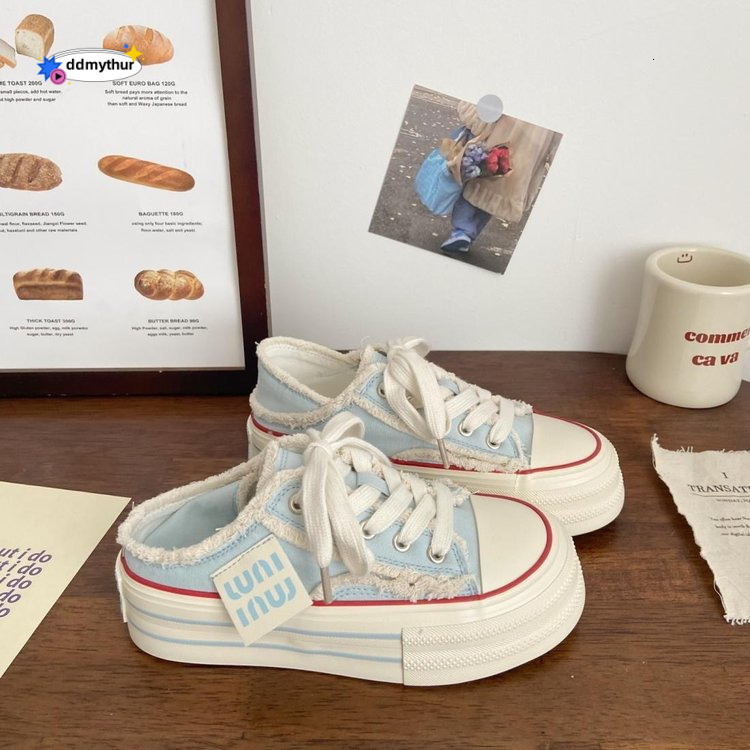 Can be worn as a pair women's thick soles, versatile with one foot. The 2025 new niche design increases the height of casual canvas shoes ddmythu
