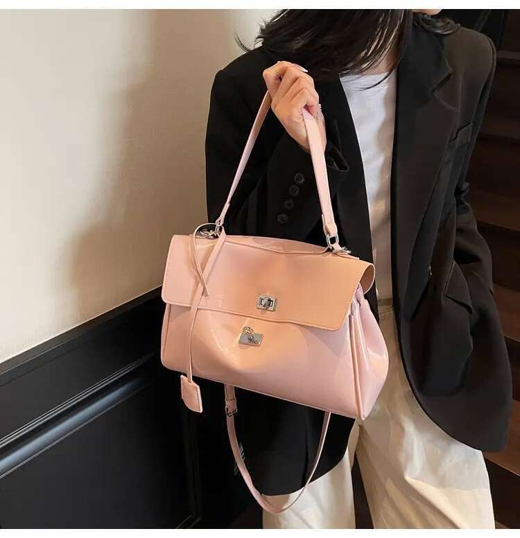 Vintage Vegan Leather Crossbody Bag, Multi-Pocket Lightweight Purse For Work Commute Weekend Outings Summer Travel Essentials