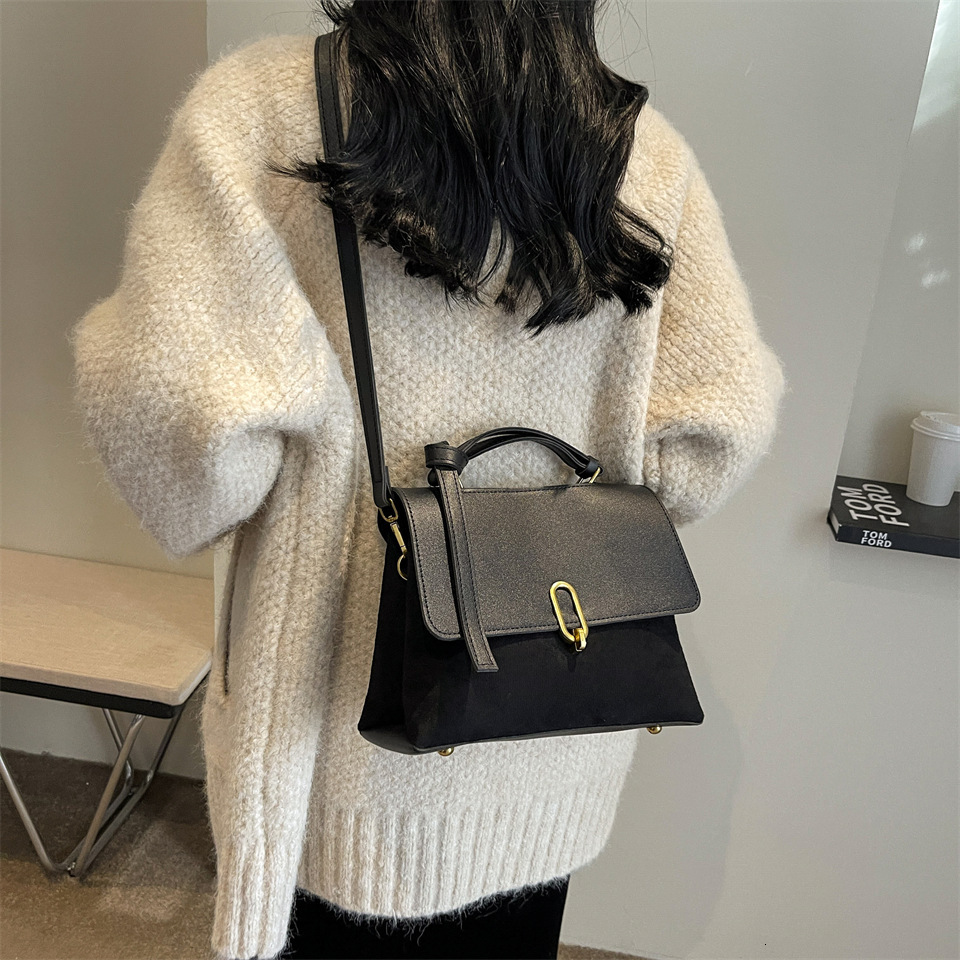 New for Women 2025 Fashion Versatile Simple Handbag Texture Commuter Single Shoulder Crossbody Small Square Bag