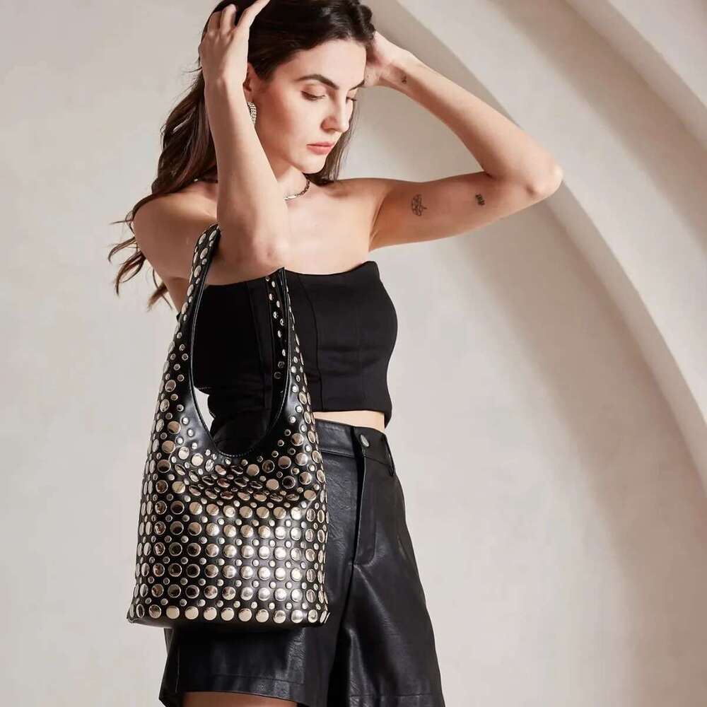 Embellished Punk Style Double-Faced Round Rivet Inlaid Niche Bucket Chic Lady Underarm Large Capacity Shoulder Bag