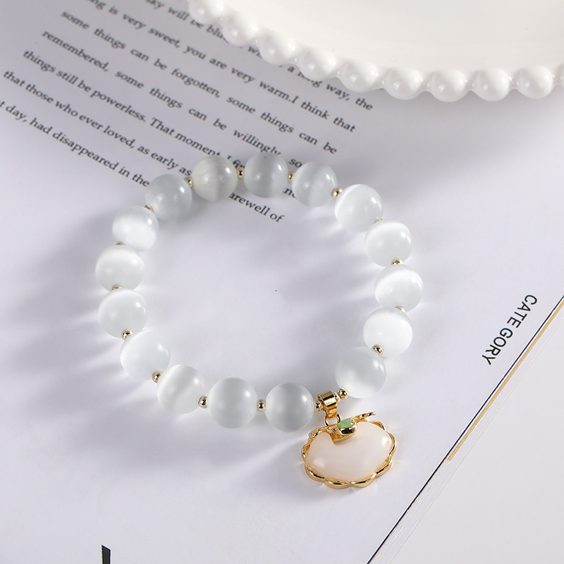 Korean version gentle and elegant bracelet for women, simple white cat eye stone with jade pendant, hand jewelry give to girlfriends
