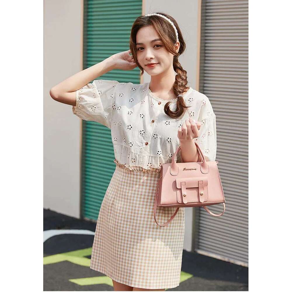 Women's New Korean Version Beautiful Simple, Solid Color Crossbody Square Bag, Small Design, Shoulder Bag