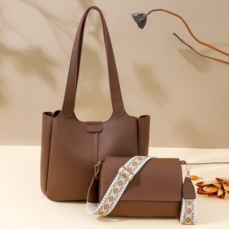 High Quality New Free Designer Large Capacity Women's 2024 Summer New High-end Commuting Multifunctional Shoulder Handbag