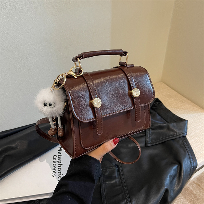 Free Delivery Designer Bag Temperament Commuting Fashion Hand 2025 Winter Versatile Instagram Solid Color Texture Crossbody Small Square Bag Luxury Ba