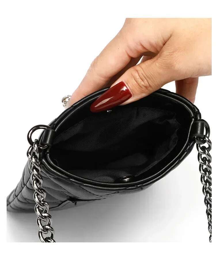 Fashionable Women's Herringbone Chain Shoulder Crossbody Eagle Head Bag, And Mobile Phone Multifunctional Bag
