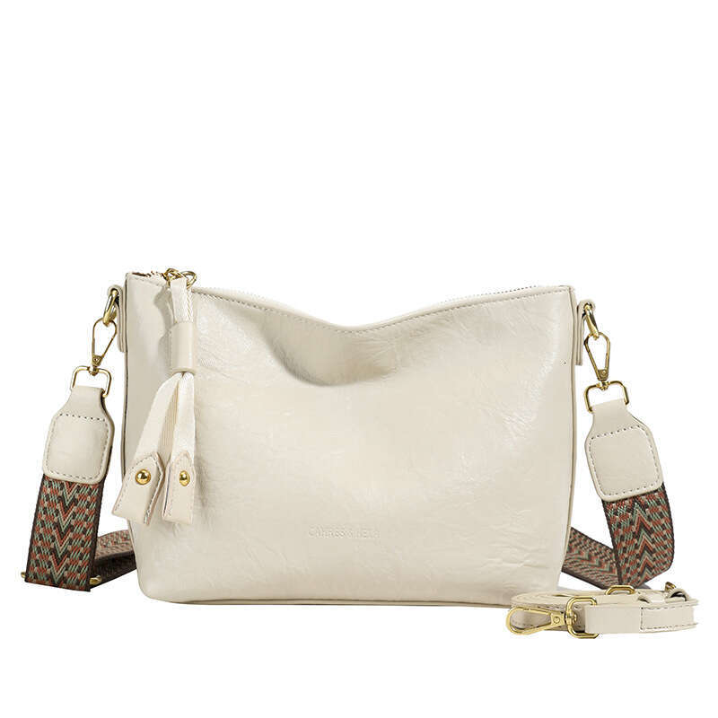 Fashionable Texture Small Diagonal Cross Women's New 2025 Trendy Soft Leather Shoulder Versatile Casual Crossbody Bag