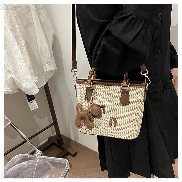 2025S designer women's bag fashion versatile shoulder bag casual small bag light luxury crossbody bag commuting handbag leather woven bag
